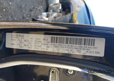 2017 Ram 1500 Limited 4X4 5'7 Box z USA, uszkodzony, nr VIN 1C6RR7PT5HS637804